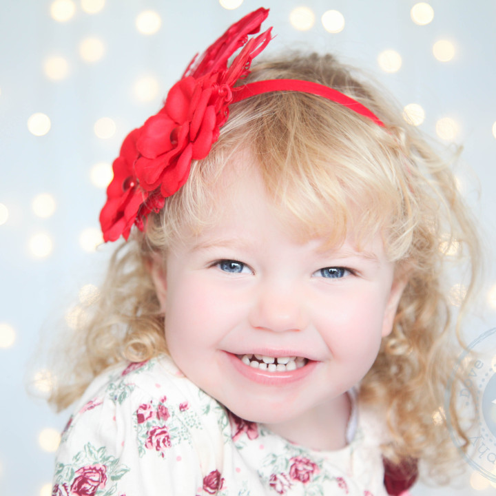 Amelia and Charlotte's Chrismas Mini Session.