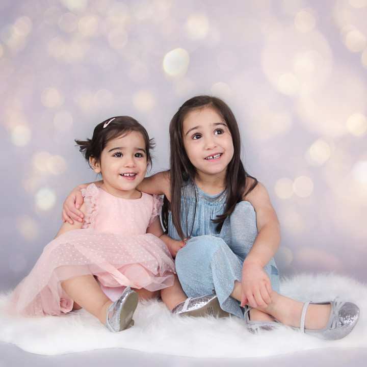 Zarah and Maiya's Christmas Mini Session