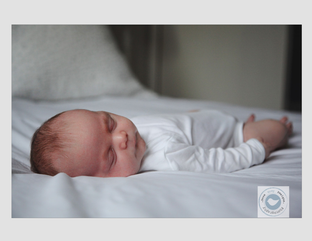 Mathias Relaxed Newborn at Home Photoshoot (3)-2