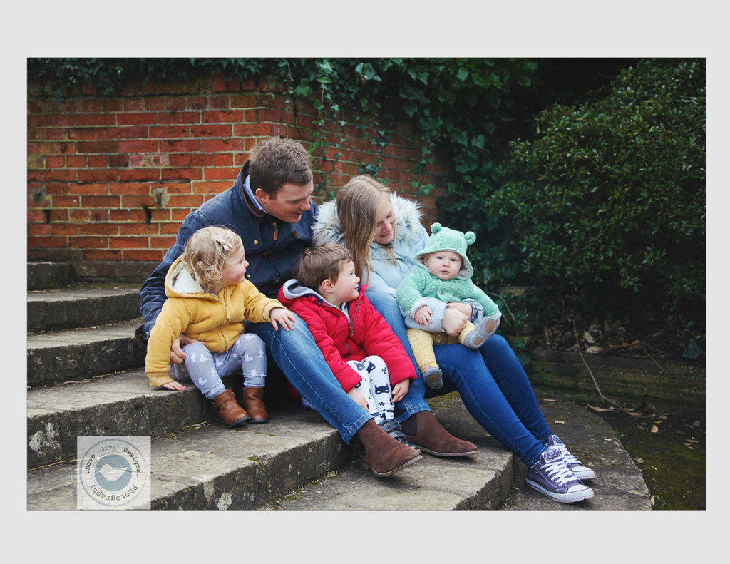 Relaxed.Outdoor.Familyphotoshoot.Southsea (10)