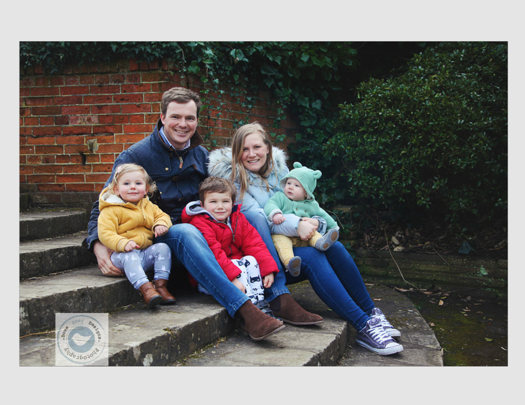 Relaxed.Outdoor.Familyphotoshoot.Southsea (9)