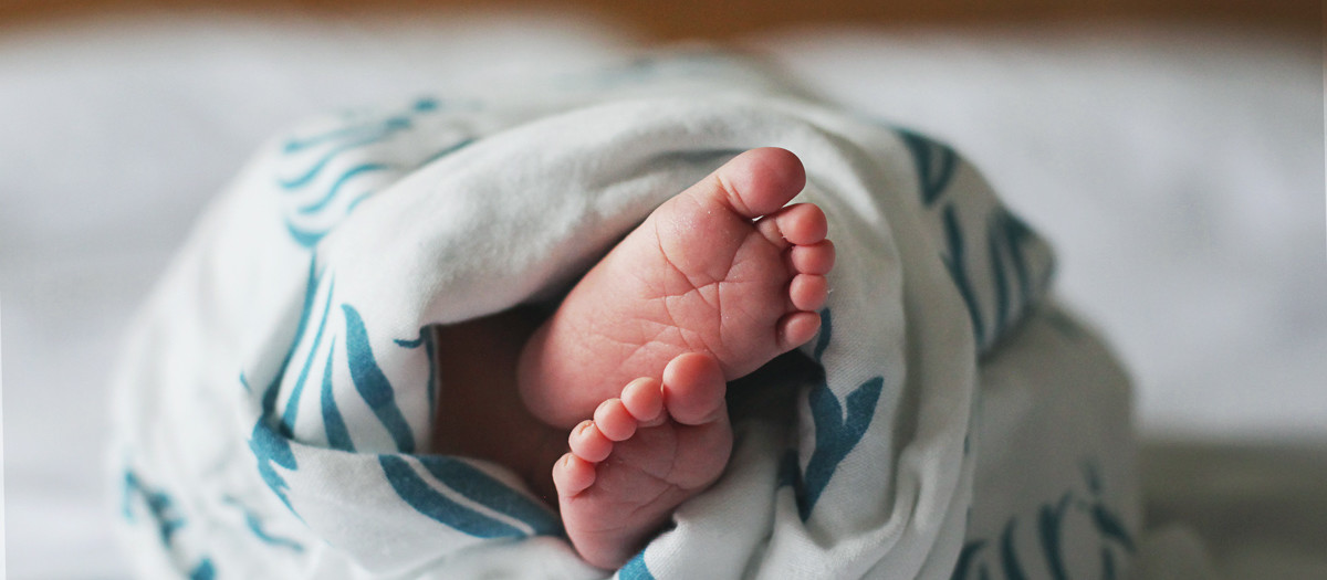 Baby Lexi - Newborn at Home Photoshoot - Hampshire