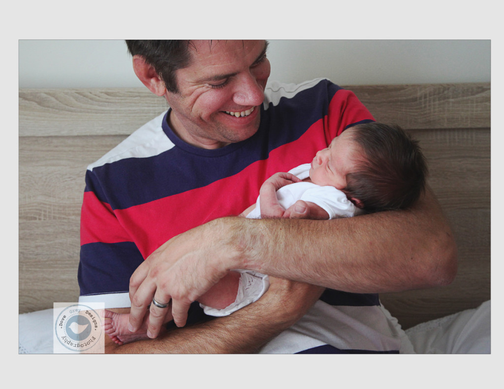 Relaxed newborn at home photoshoot. Baby photoshoot at home. Hampshire (11)